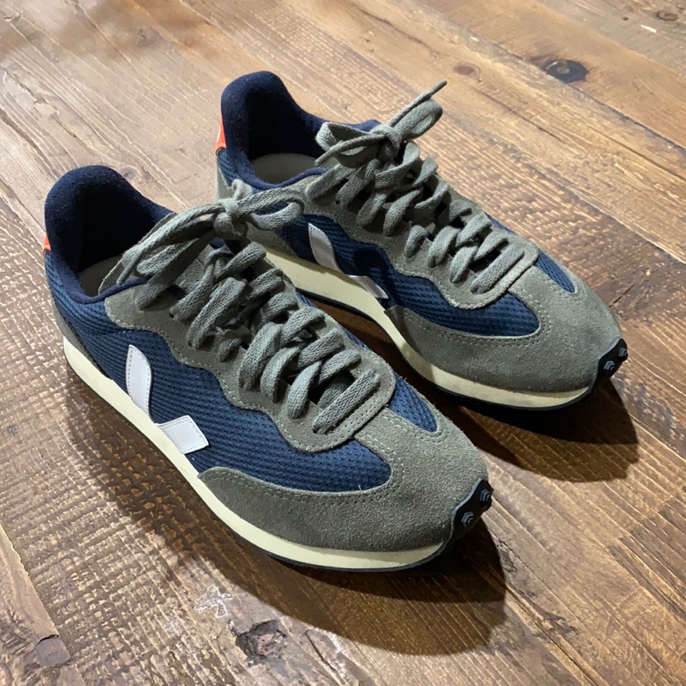 Women’s Veja sneakers in blue/green